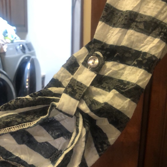 Striped tee - Picture 2 of 4